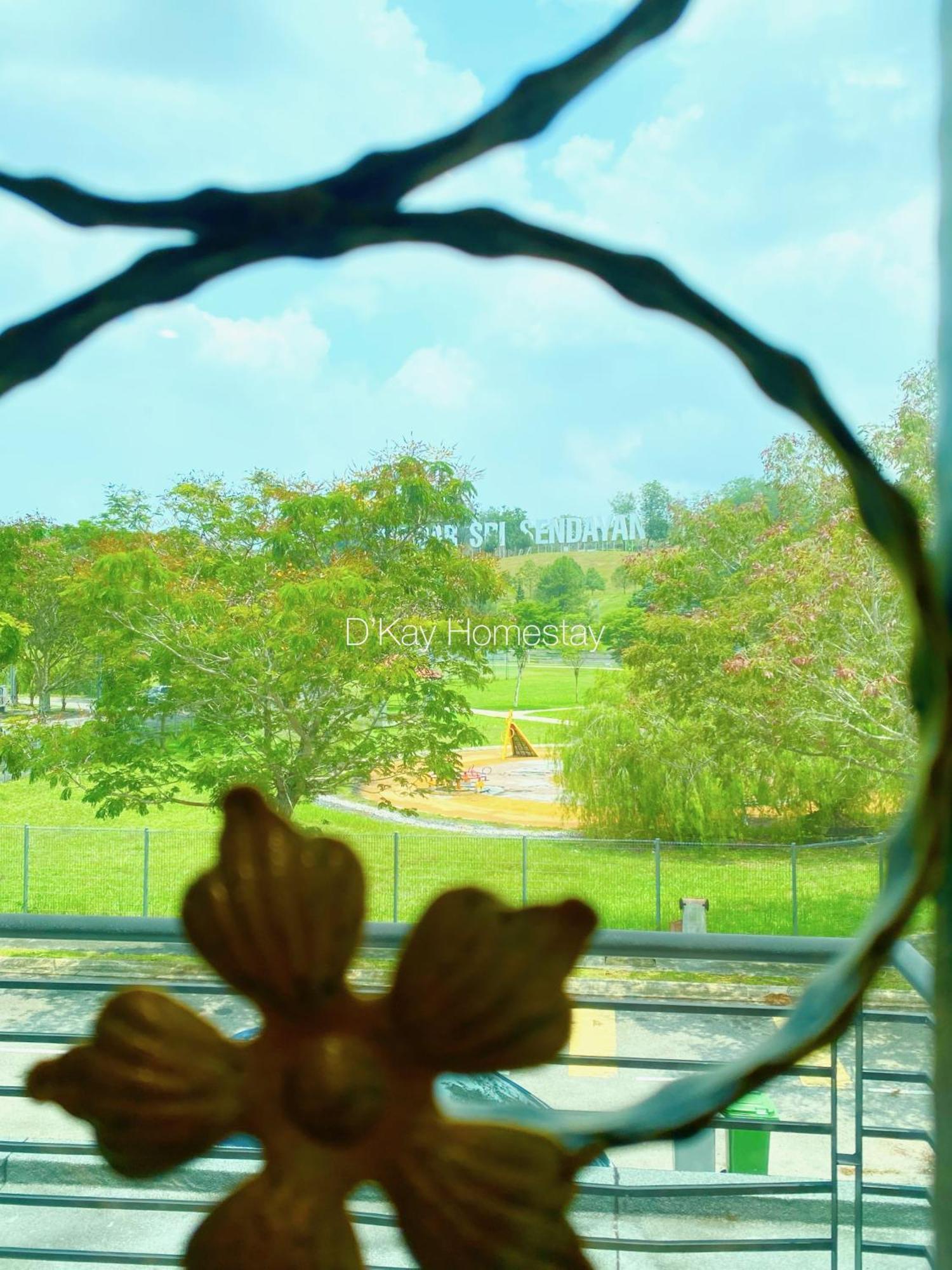 4 Bedrooms Homestay, Fully Aircond In Sendayan By D'Kay Homes I 10-15 Pax Seremban Extérieur photo