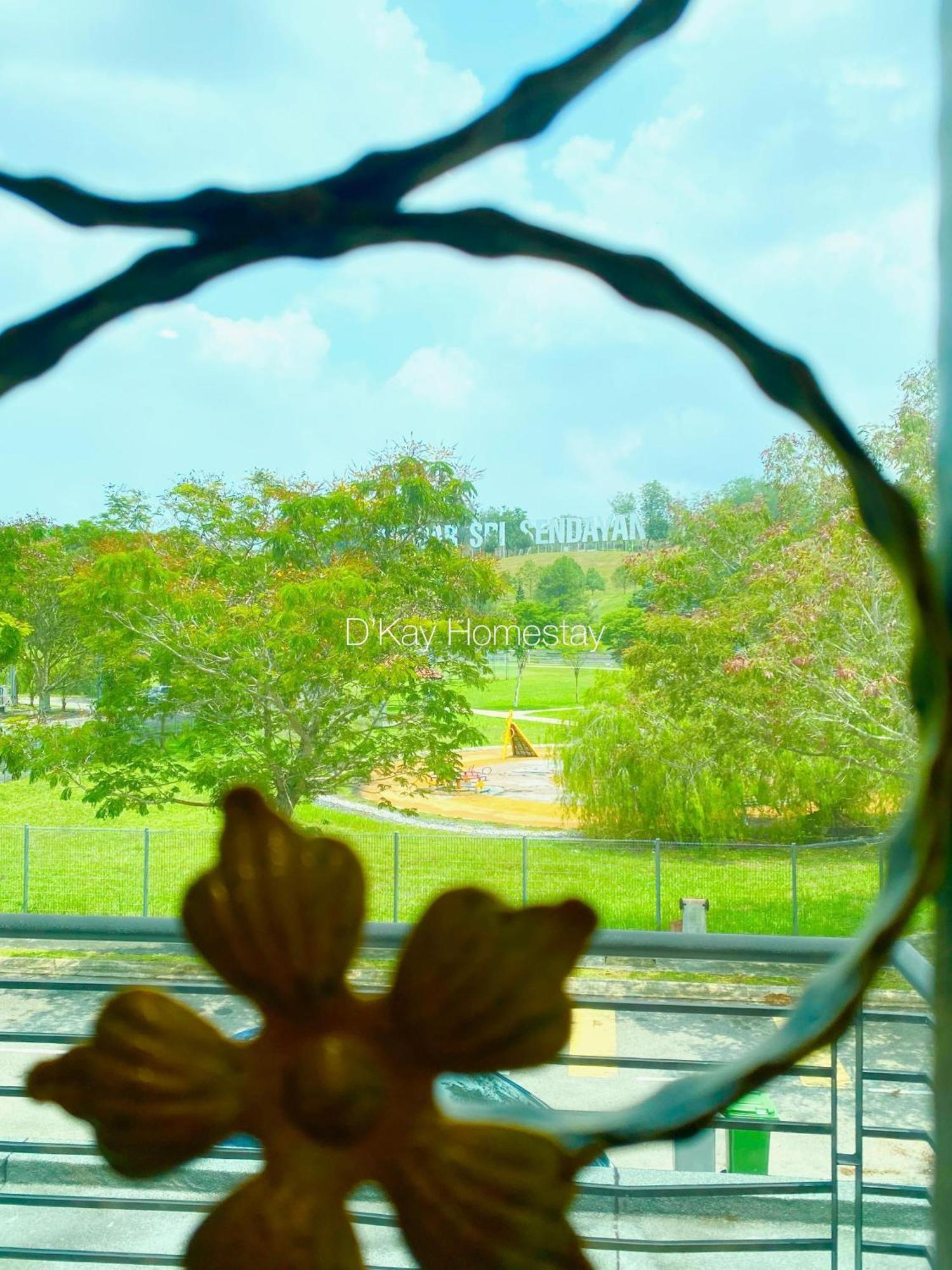 4 Bedrooms Homestay, Fully Aircond In Sendayan By D'Kay Homes I 10-15 Pax Seremban Extérieur photo